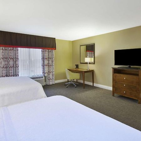Hampton Inn & Suites Wichita-Northeast Esterno foto