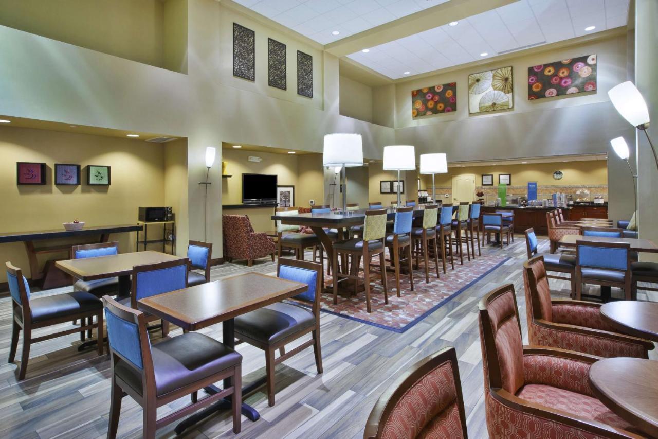 Hampton Inn & Suites Wichita-Northeast Esterno foto