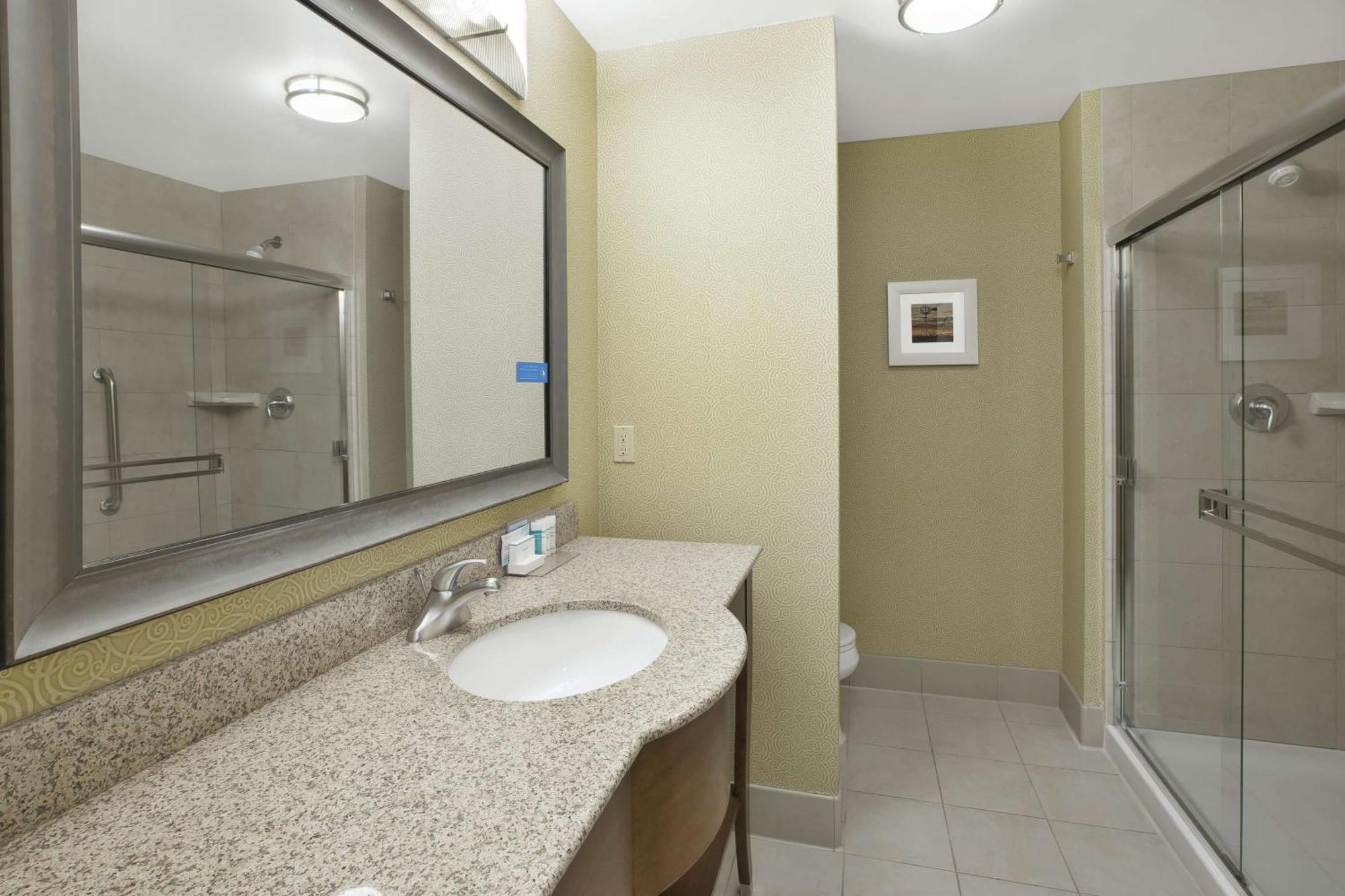 Hampton Inn & Suites Wichita-Northeast Esterno foto