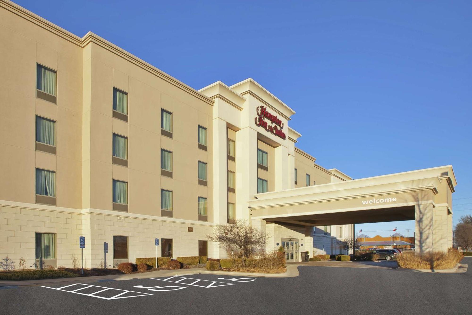 Hampton Inn & Suites Wichita-Northeast Esterno foto