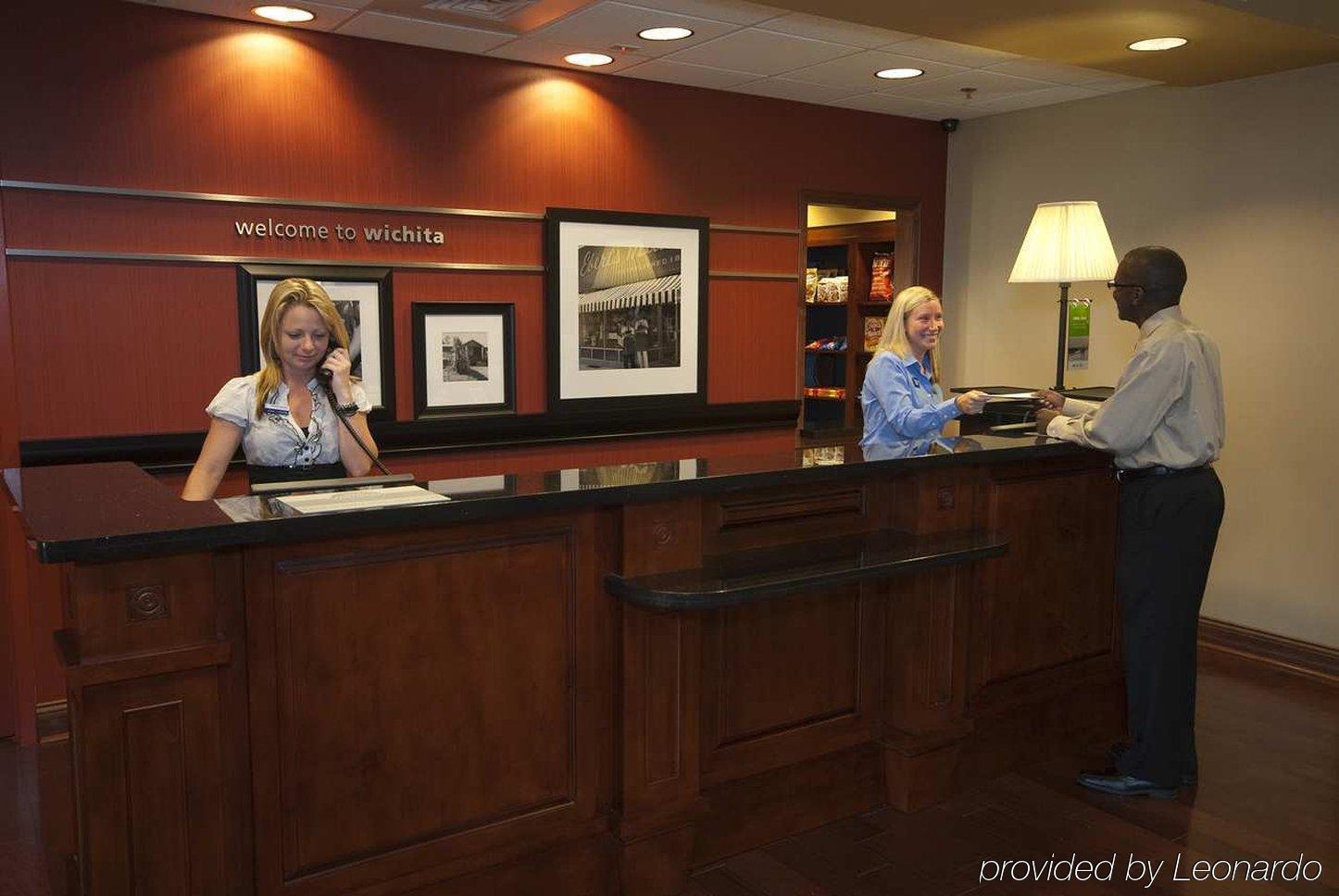 Hampton Inn & Suites Wichita-Northeast Interno foto