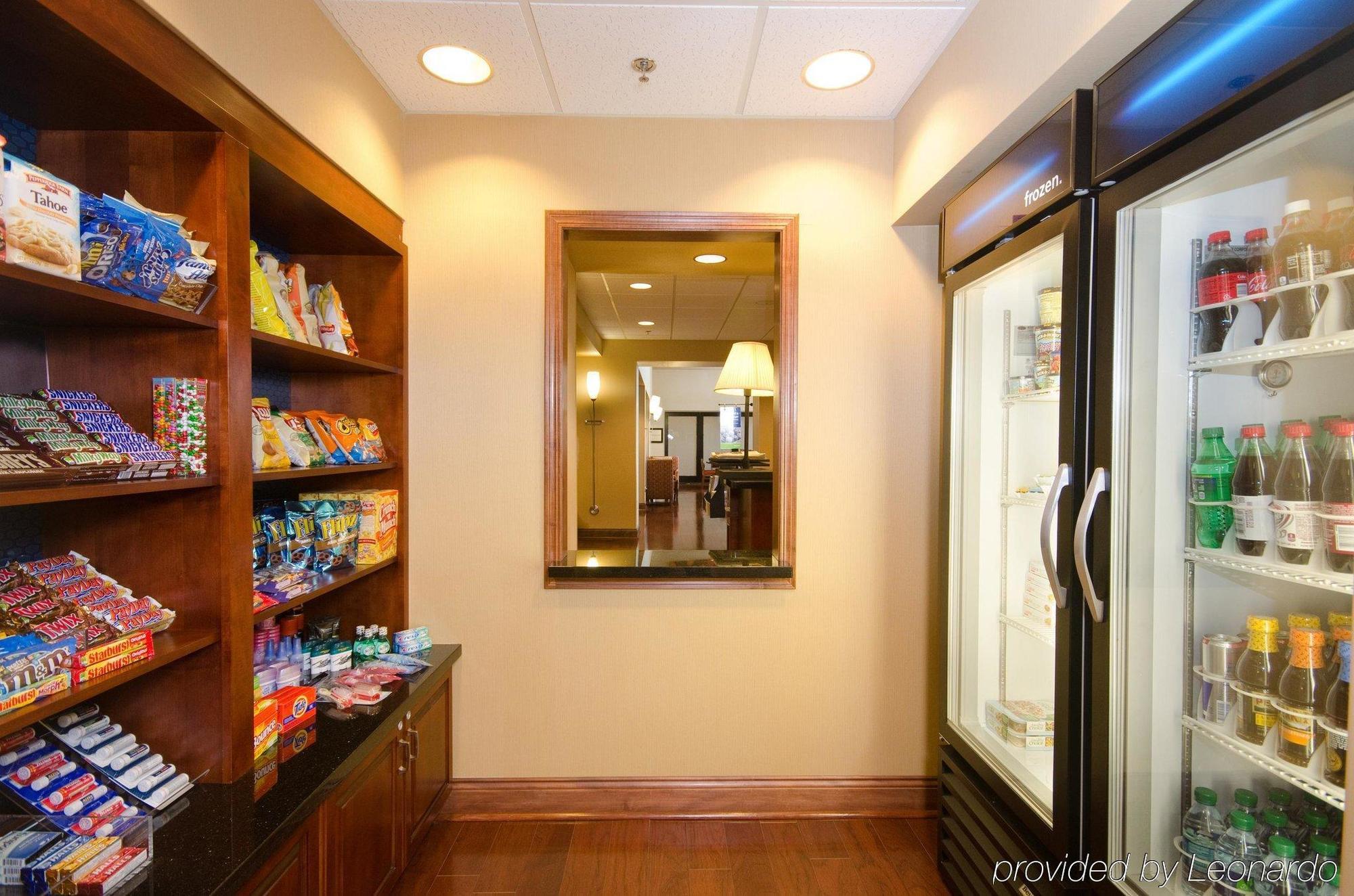 Hampton Inn & Suites Wichita-Northeast Esterno foto