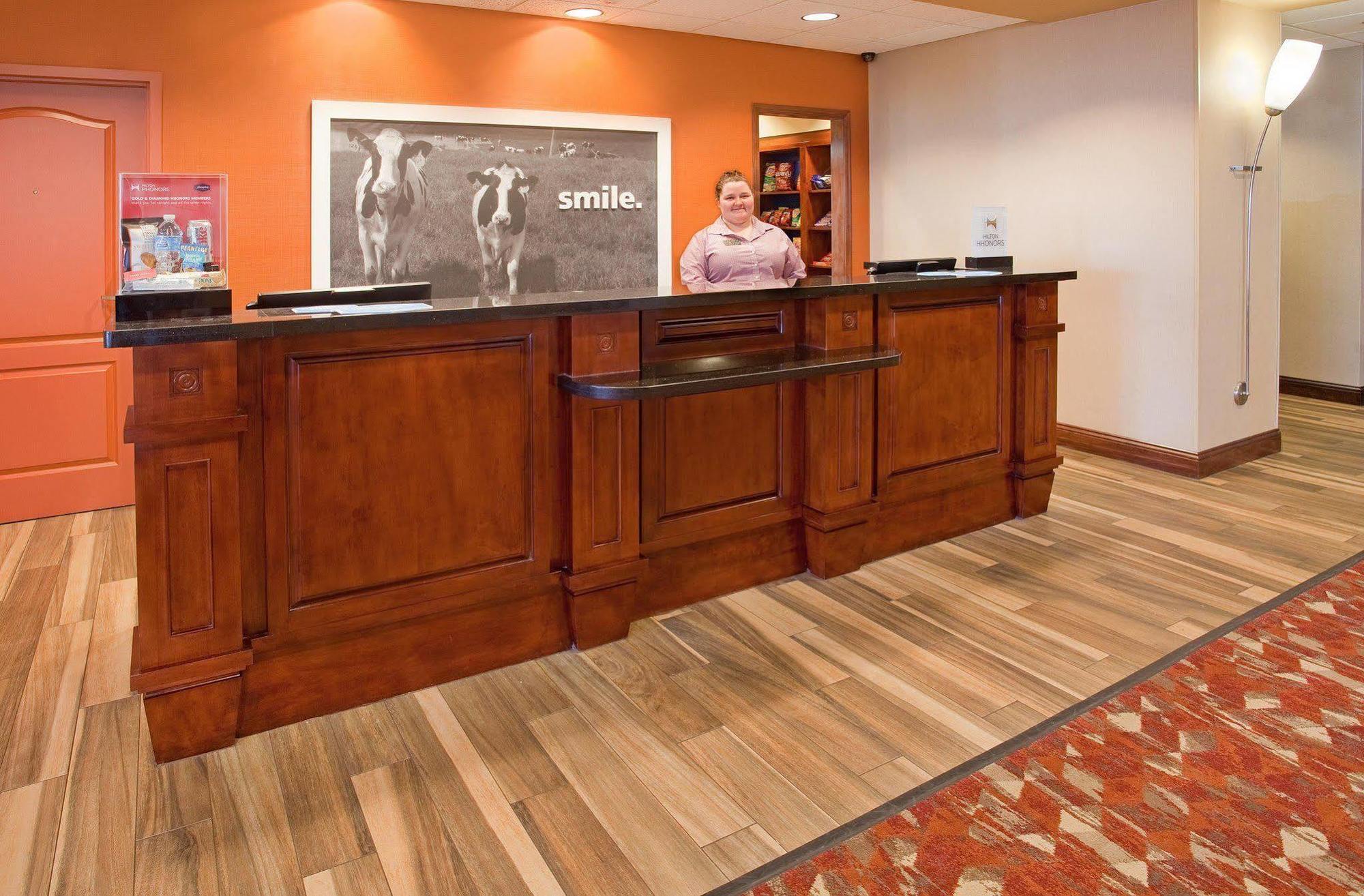 Hampton Inn & Suites Wichita-Northeast Esterno foto