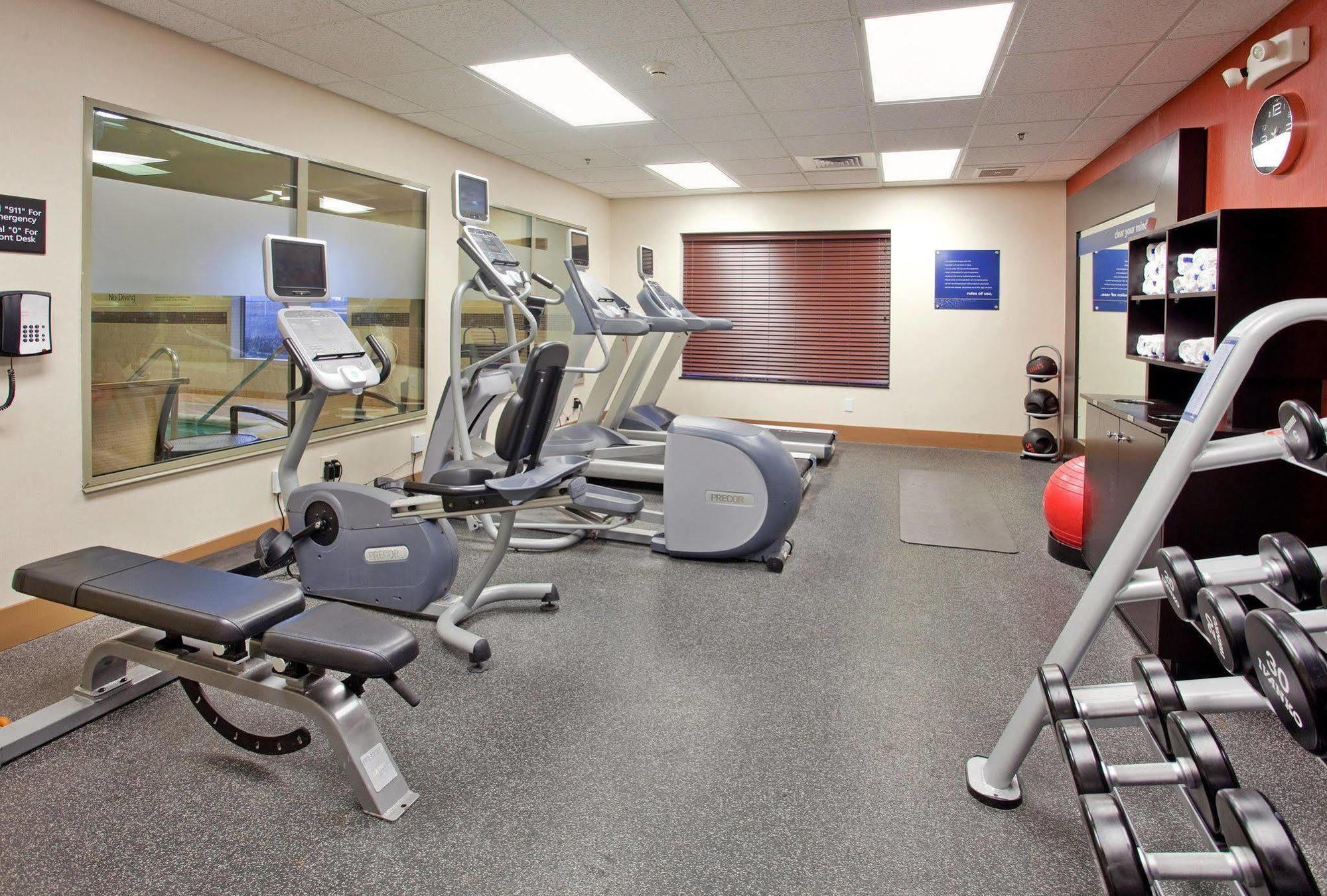 Hampton Inn & Suites Wichita-Northeast Esterno foto
